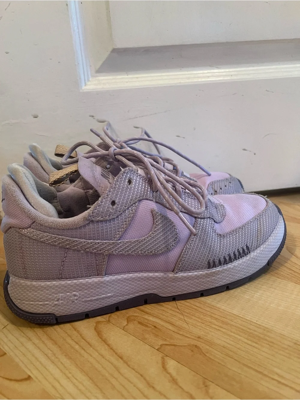 Nike Light Lavender/Pale Purple Low-Top Sneakers
